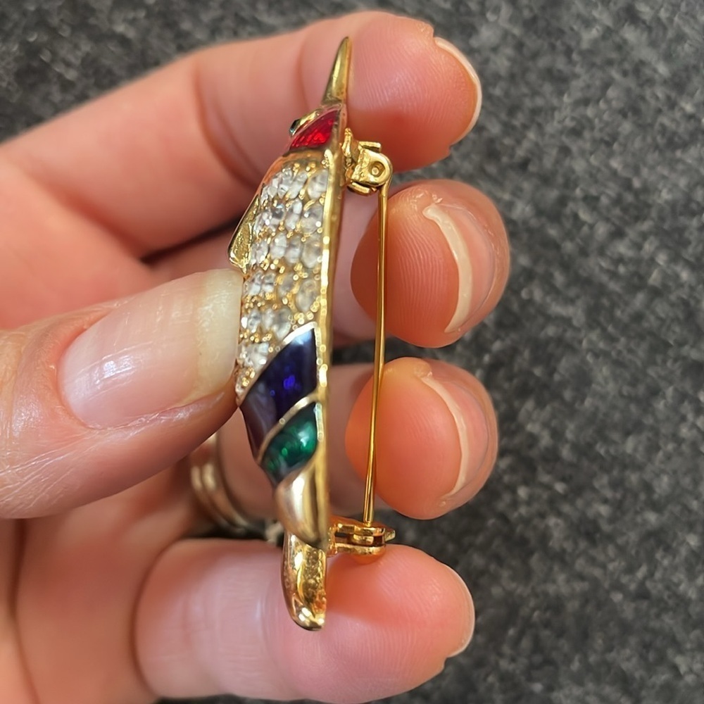 Vintage Enamel and Rhinestone Fish Brooch with Gold Accents - Picture 6 of 8